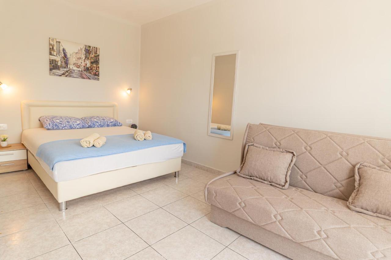 Apartments Vjera Petrovac Ngoại thất bức ảnh