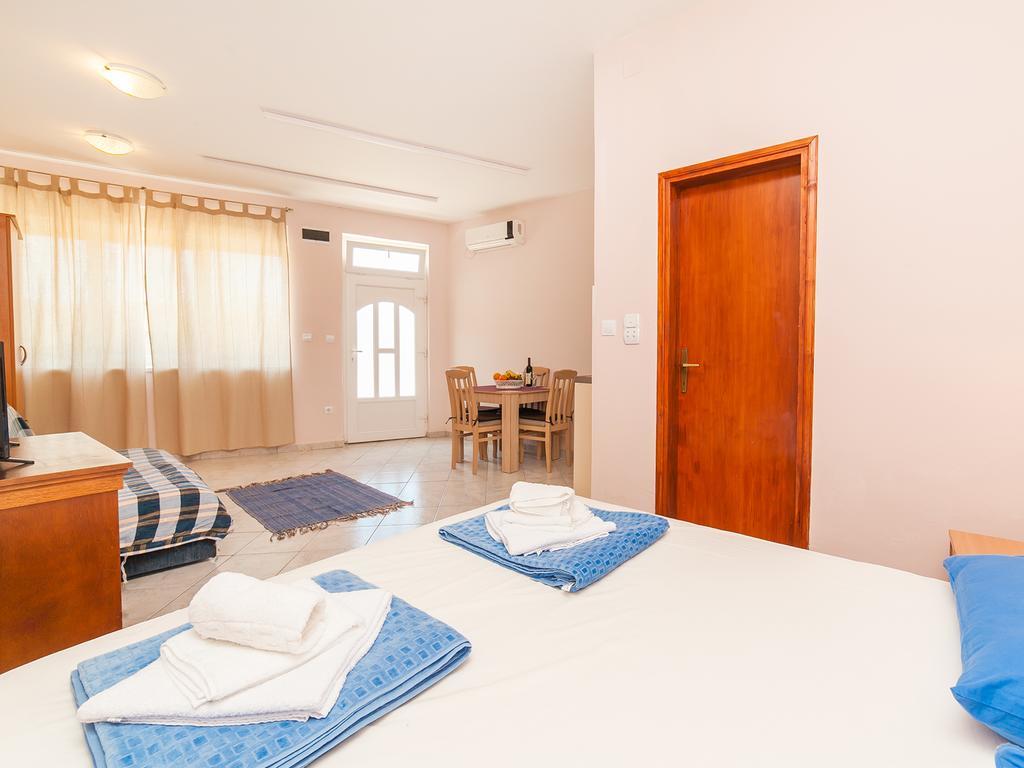 Apartments Vjera Petrovac Ngoại thất bức ảnh